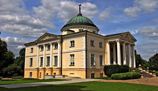 Pałac w Lubostroniu